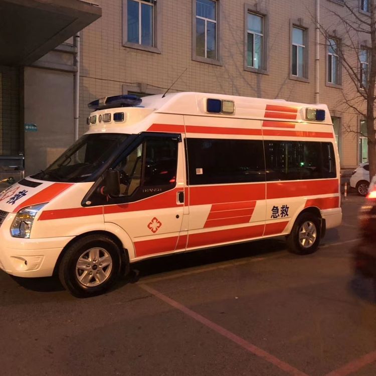 双湖夜间租赁救护车护送病人转院：安全转运的 8 大核心注意事项